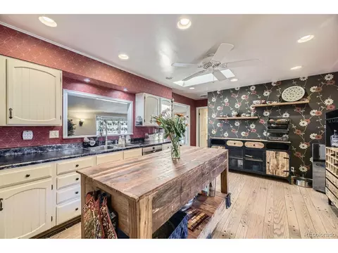 5485 E Bails Dr, Denver, CO 80222 photo 9