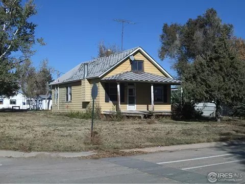 615 Washington Ave, Bennett, CO 80102 photo 2