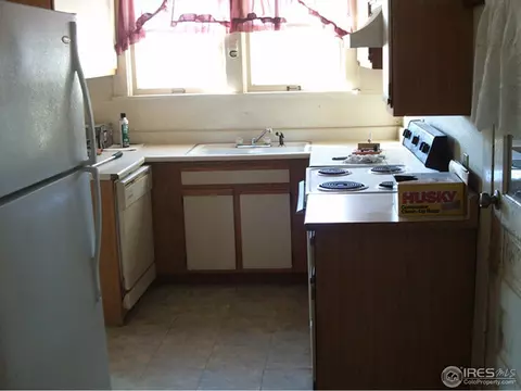615 Washington Ave, Bennett, CO 80102 photo 5