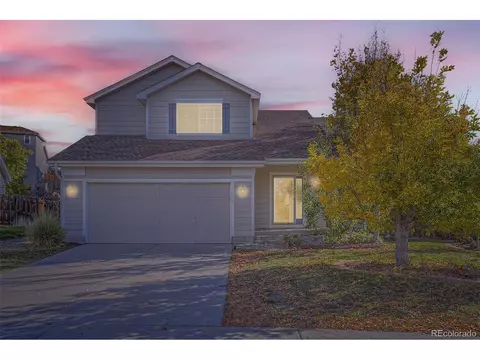 5698 S Quatar Ct, Centennial, CO 80015