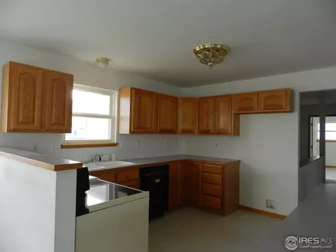 862 E 2nd St, Akron, CO 80720 photo 4