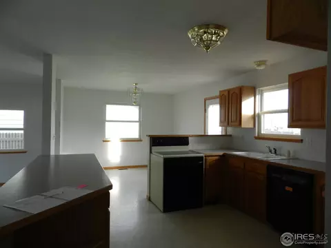 862 E 2nd St, Akron, CO 80720 photo 5