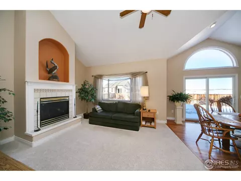 130 E Turner Ave, Berthoud, CO 80513 photo 3