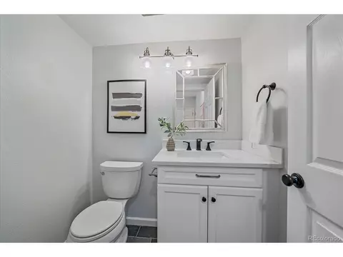 7362 E Villanova Pl, Denver, CO 80231 photo 16