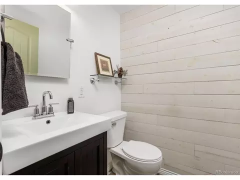 Bath - 33758 Harmon Rd, Pine, CO 80470 photo 3 of 3