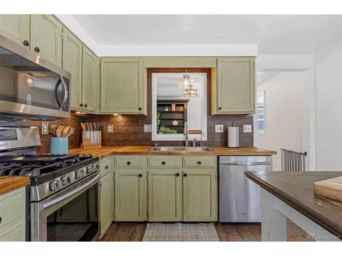 Kitchen - 33758 Harmon Rd, Pine, CO 80470 photo 3 of 5