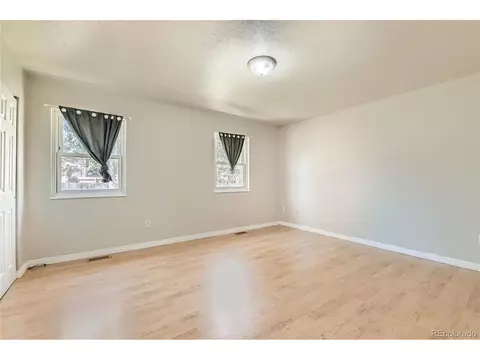 15958 E 18th Pl, Aurora, CO 80011 photo 5