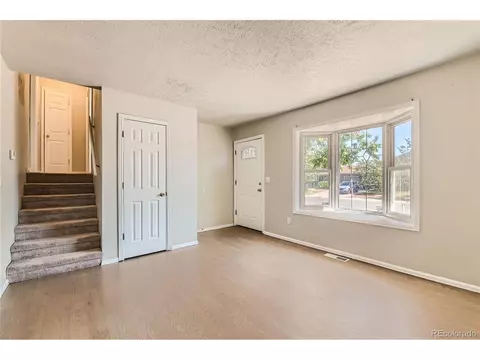 15958 E 18th Pl, Aurora, CO 80011 photo 2