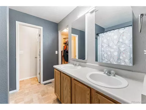 14360 Elk Dr, Denver, CO 80239 photo 24