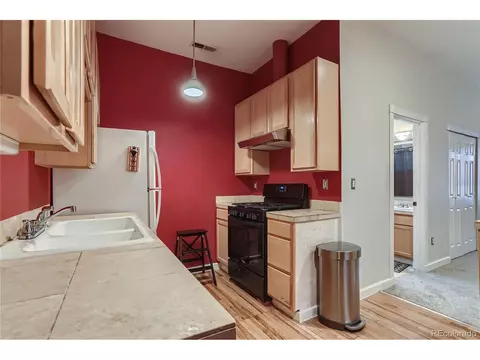 912 33rd St, Denver, CO 80205 photo 7