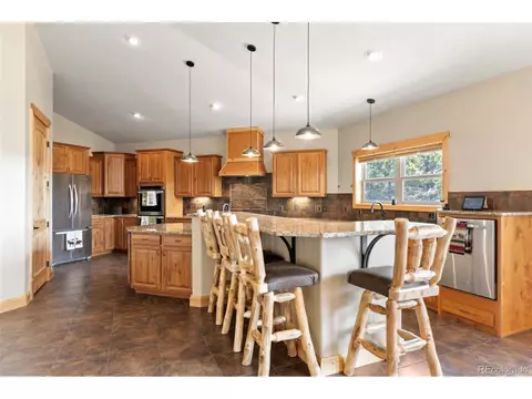 Kitchen - 252 Running Elk Pt, Divide, CO 80814 photo 3 of 5