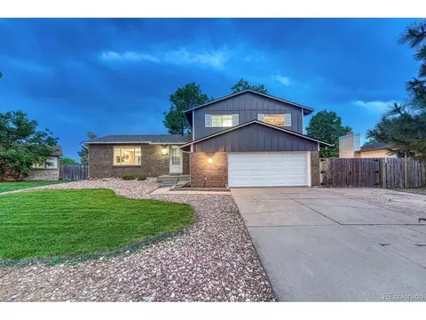 15918 E Flora Pl, Aurora, CO 80013 photo 2