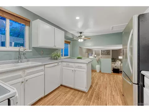 15918 E Flora Pl, Aurora, CO 80013 photo 9
