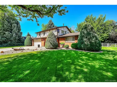 317 Oswego St, Aurora, CO 80010