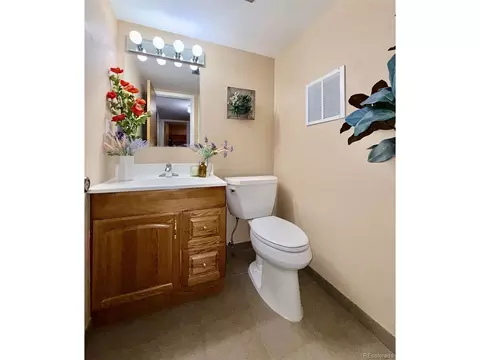 Bath - 16179 E Flora Pl, Aurora, CO 80013 photo 5 of 6