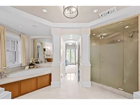 Bath - 2415 E Cedar Ave, Denver, CO 80209 photo 4 of 6