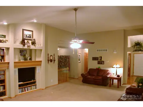 4927 Shenandoah Ave, Firestone, CO 80504 photo 8
