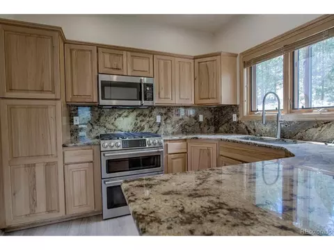 Kitchen - 1817 Stellar Dr, Silverthorne, CO 80498 photo 4 of 4