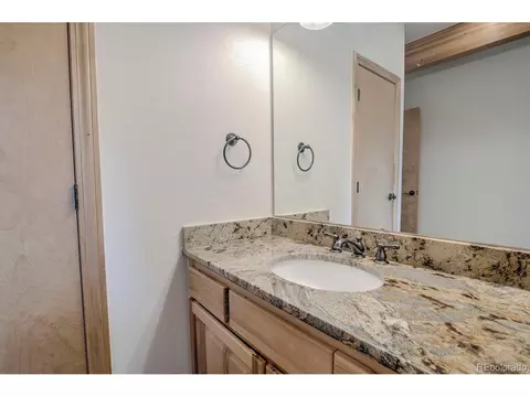 Bath - 1817 Stellar Dr, Silverthorne, CO 80498 photo 4 of 11