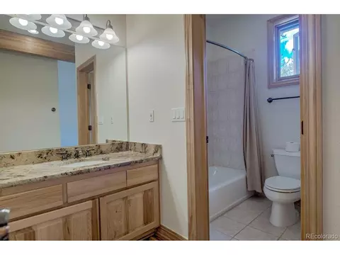 Bath - 1817 Stellar Dr, Silverthorne, CO 80498 photo 5 of 11