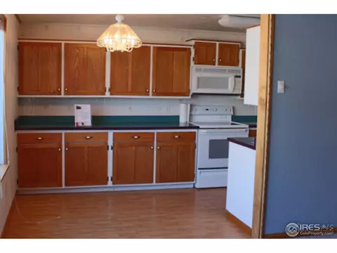 439 Thistle Pl, Longmont, CO 80504 photo 3