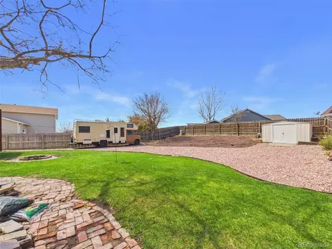 Exterior - 4017 Eagles Nest Dr, Evans, CO 80620 photo 8 of 9