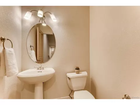 Bath - 635 Dakota Blvd, Boulder, CO 80304 photo 1 of 5