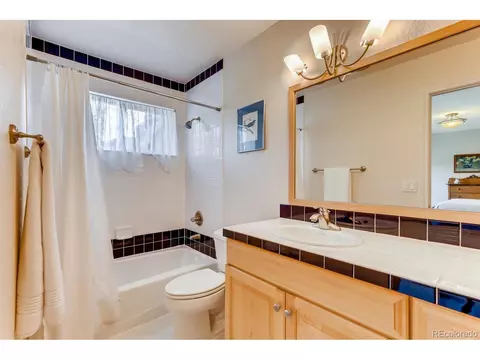 Bath - 635 Dakota Blvd, Boulder, CO 80304 photo 3 of 5