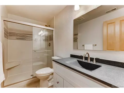 Bath - 635 Dakota Blvd, Boulder, CO 80304 photo 5 of 5