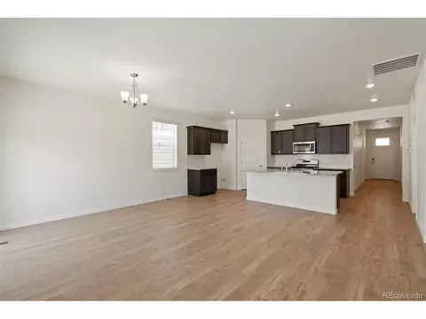 196 Racer St, Bennett, CO 80102 photo 4