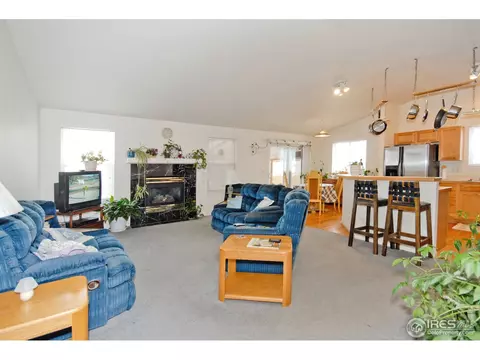 309 Warwick St, Frederick, CO 80530 photo 4