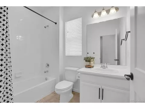 27888 E 7th Ave, Aurora, CO 80018 photo 9