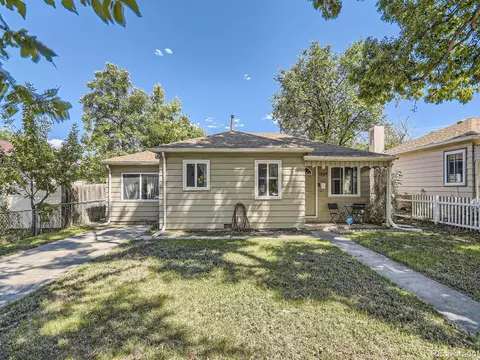1664 Ironton St, Aurora, CO 80010