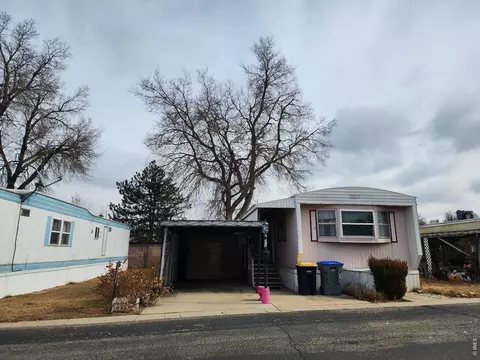 729 17th Ave #45, Longmont, CO 80501
