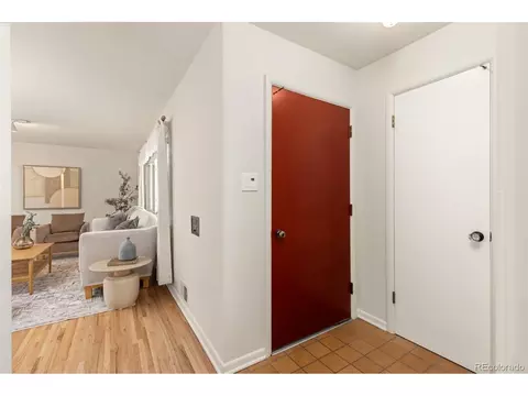 5520 E Bails Dr, Denver, CO 80222 photo 3