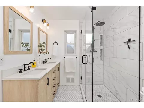 5520 E Bails Dr, Denver, CO 80222 photo 14