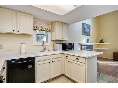11082 E Linvale Dr, Aurora, CO 80014 photo 3