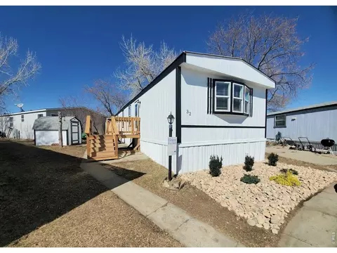 221 W 57th St #B32, Loveland, CO 80538