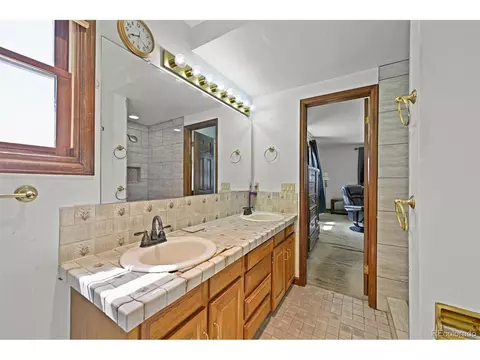 17852 E Long Ave, Centennial, CO 80016 photo 20