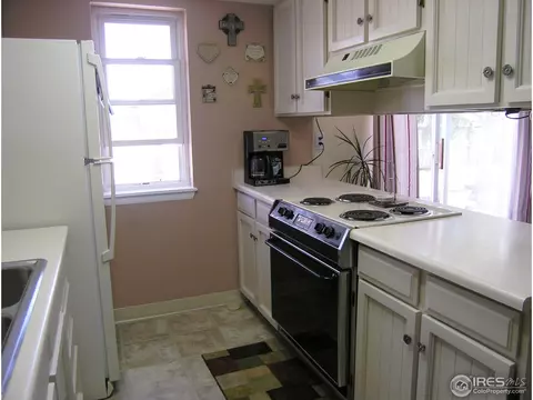 8582 Dover Cir, Arvada, CO 80005 photo 7