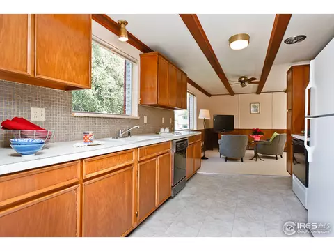 4450 Comanche Dr, Boulder, CO 80303 photo 5