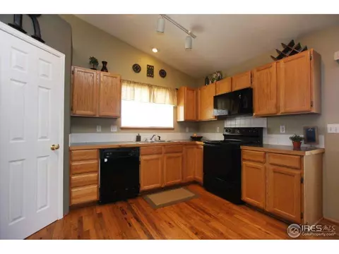 404 Tuckaway Ct, Windsor, CO 80550 photo 8