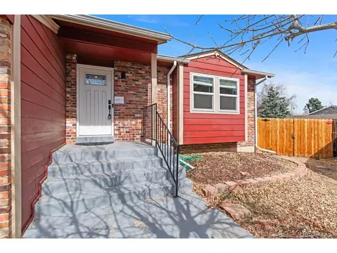 18961 E Chaffee Pl, Denver, CO 80249 photo 2