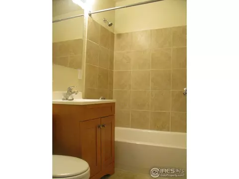1609 Iola St, Aurora, CO 80010 photo 4