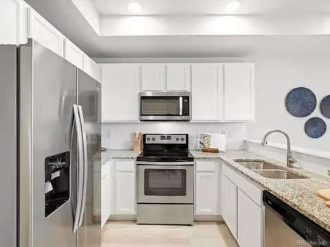 Kitchen - 16035 Elk Pl, Denver, CO 80239 photo 2 of 7