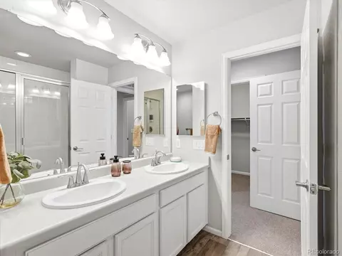 Bath - 16035 Elk Pl, Denver, CO 80239 photo 4 of 4