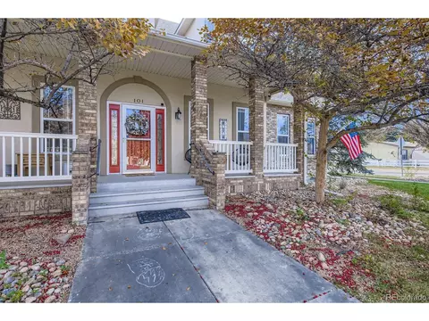 101 E Indiana Ave, Berthoud, CO 80513 photo 3