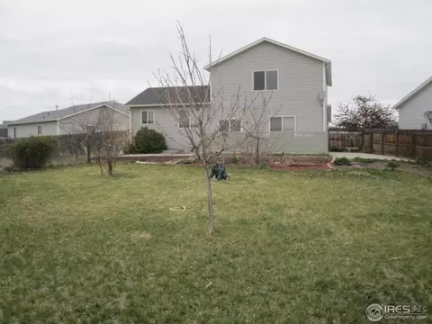 4004 Dove Ln, Evans, CO 80620 photo 4