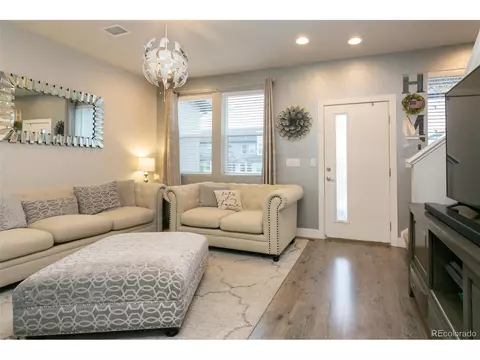 16074 E 47th Pl, Denver, CO 80239 photo 2