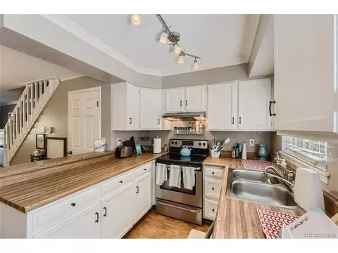 2679 E Nichols Cir, Centennial, CO 80122 photo 5
